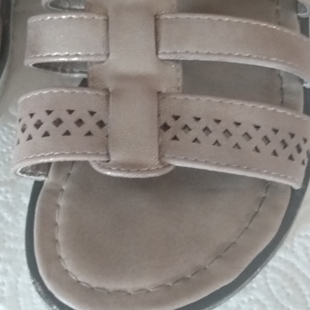 Sandals - Picture 4 of 7